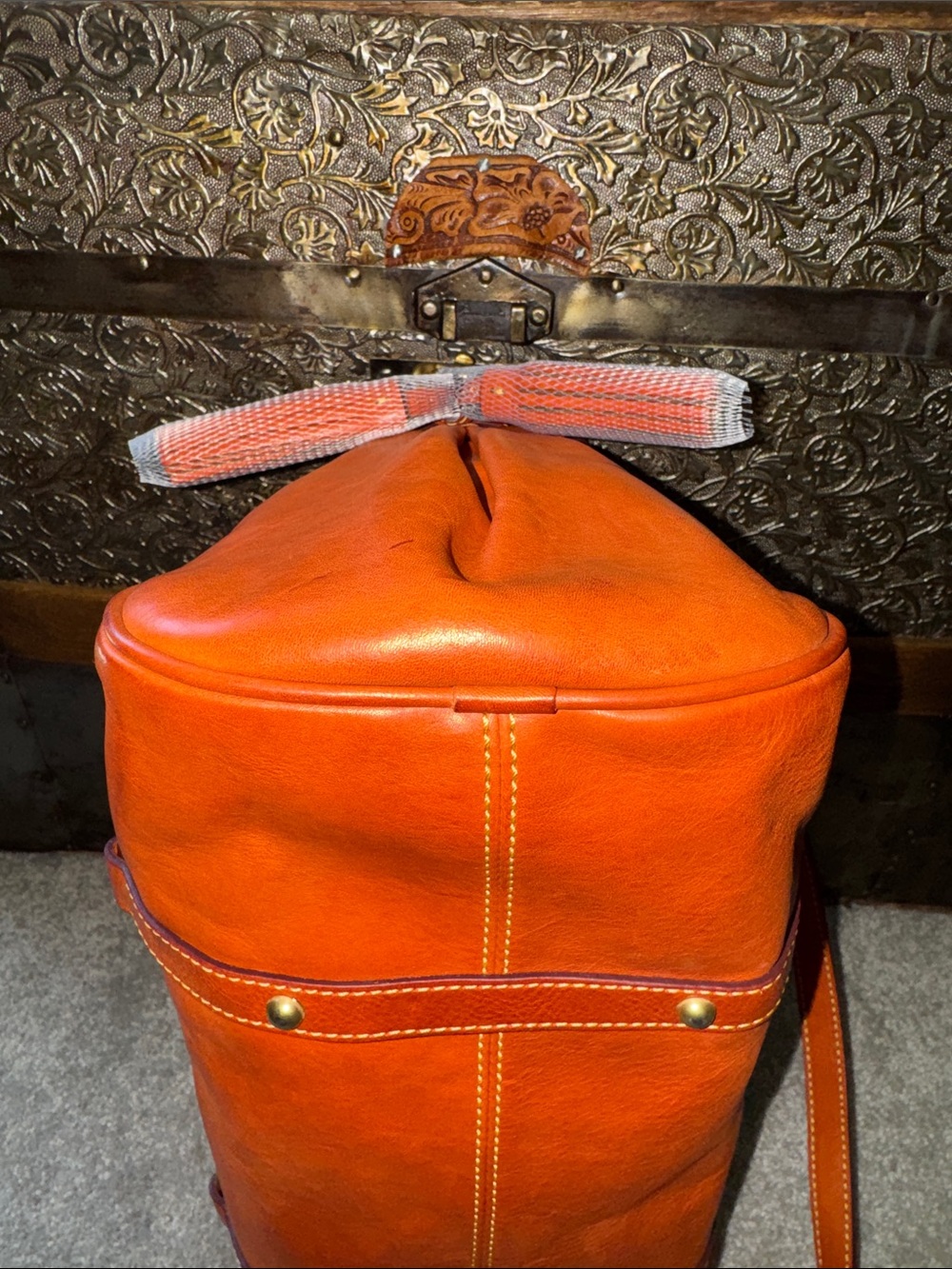 Dooney & Bourke large Florentine satchel with strap in HTF Orange - Picture 4 of 16
